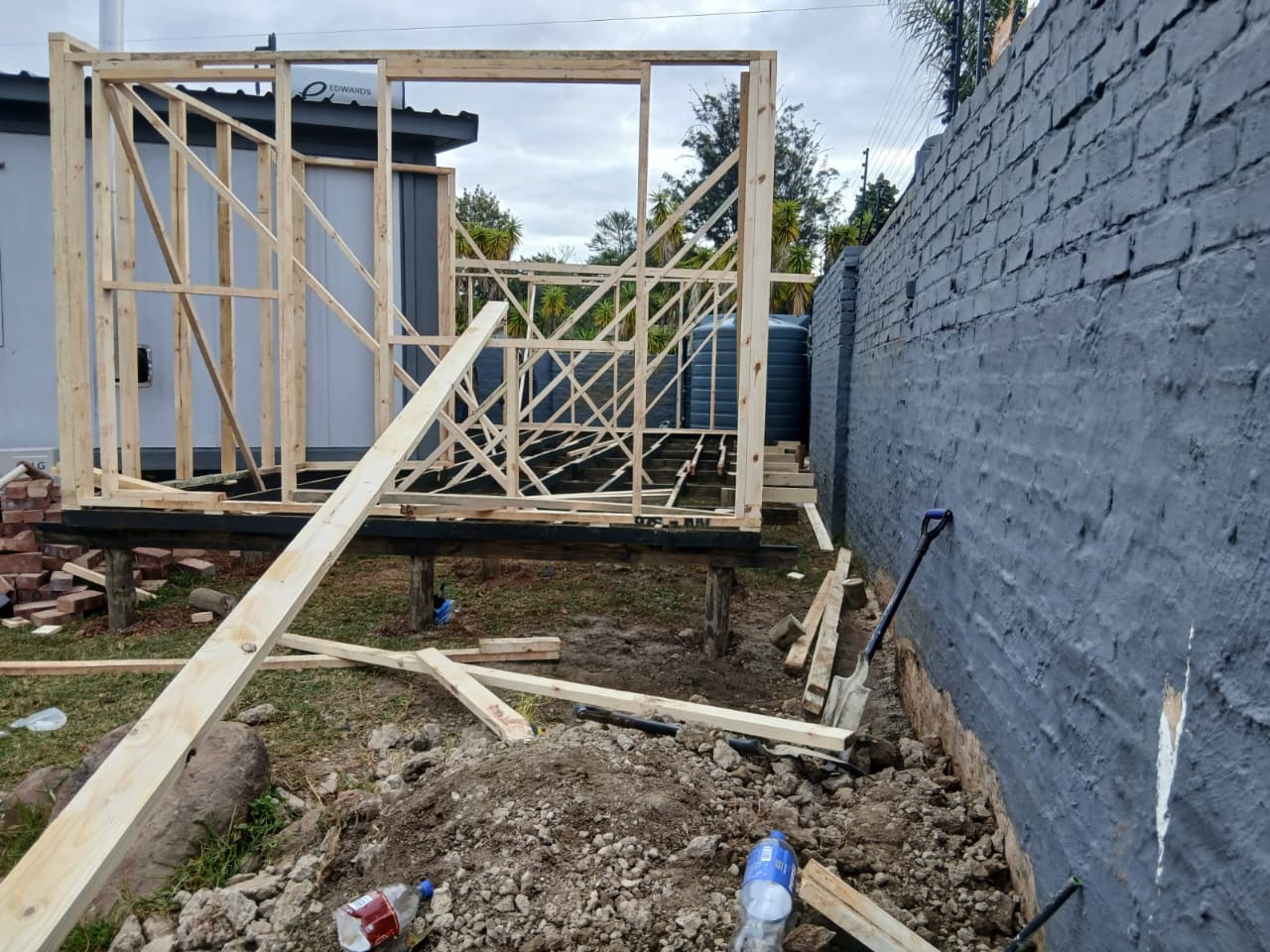 Nutec Cabins project 5: During by Hot Mix Holdings